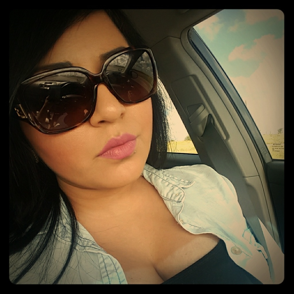 Meet your Posher, Joann